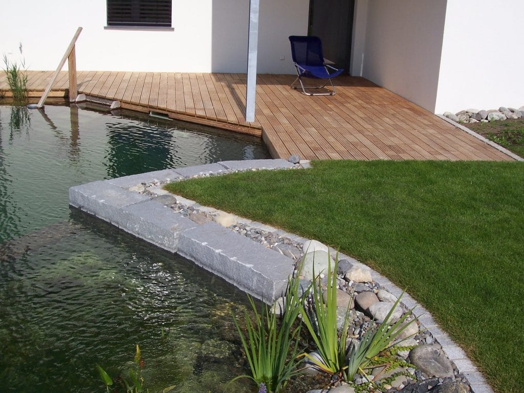 Terrasse aus Robinie